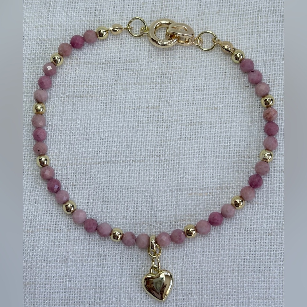 Love Bracelet,pink natural stone Rhodonite w gold plated beads & charming heart.